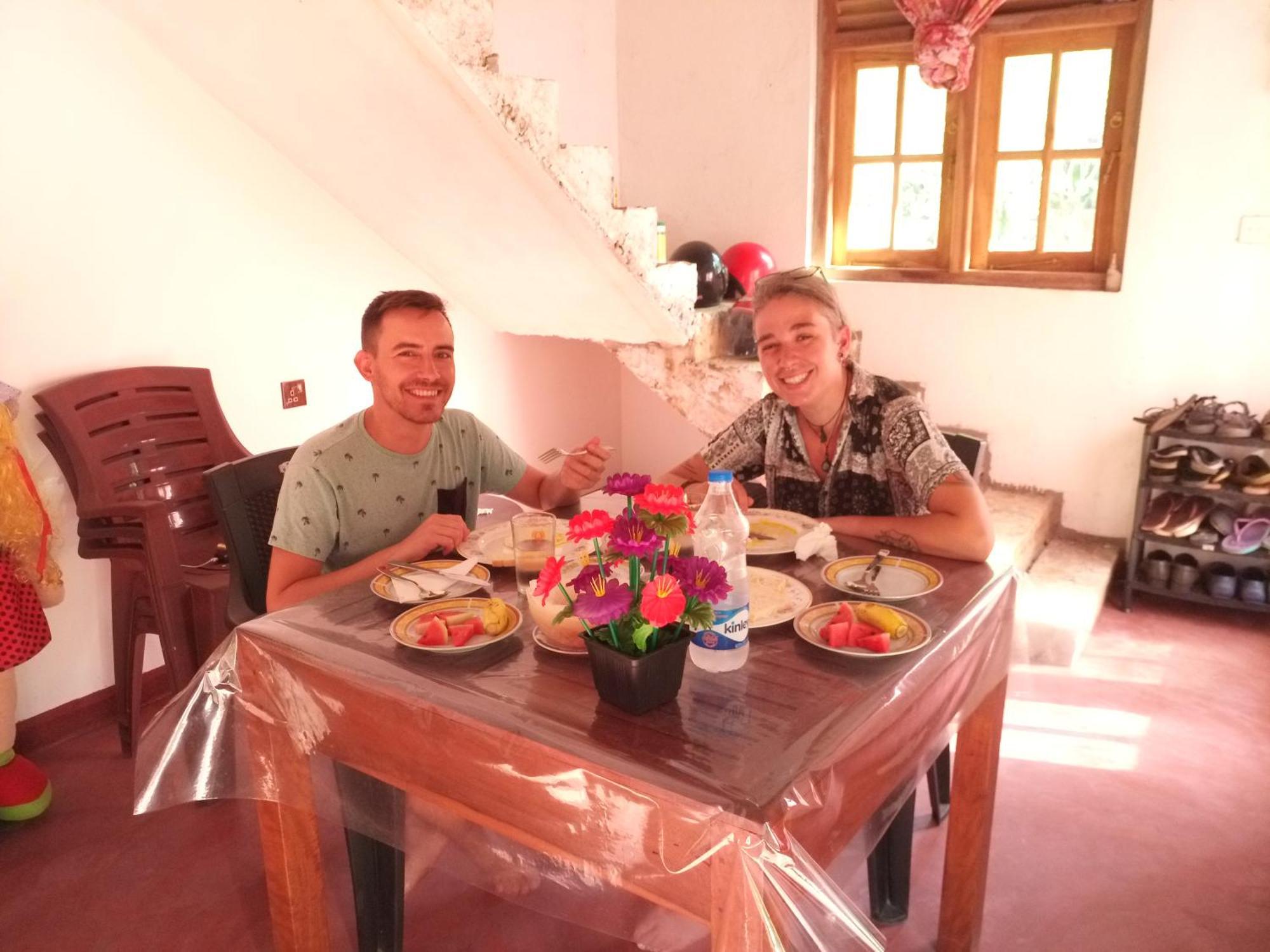 Silent Peacock Villa And Peacock Cafe 坦加拉 外观 照片