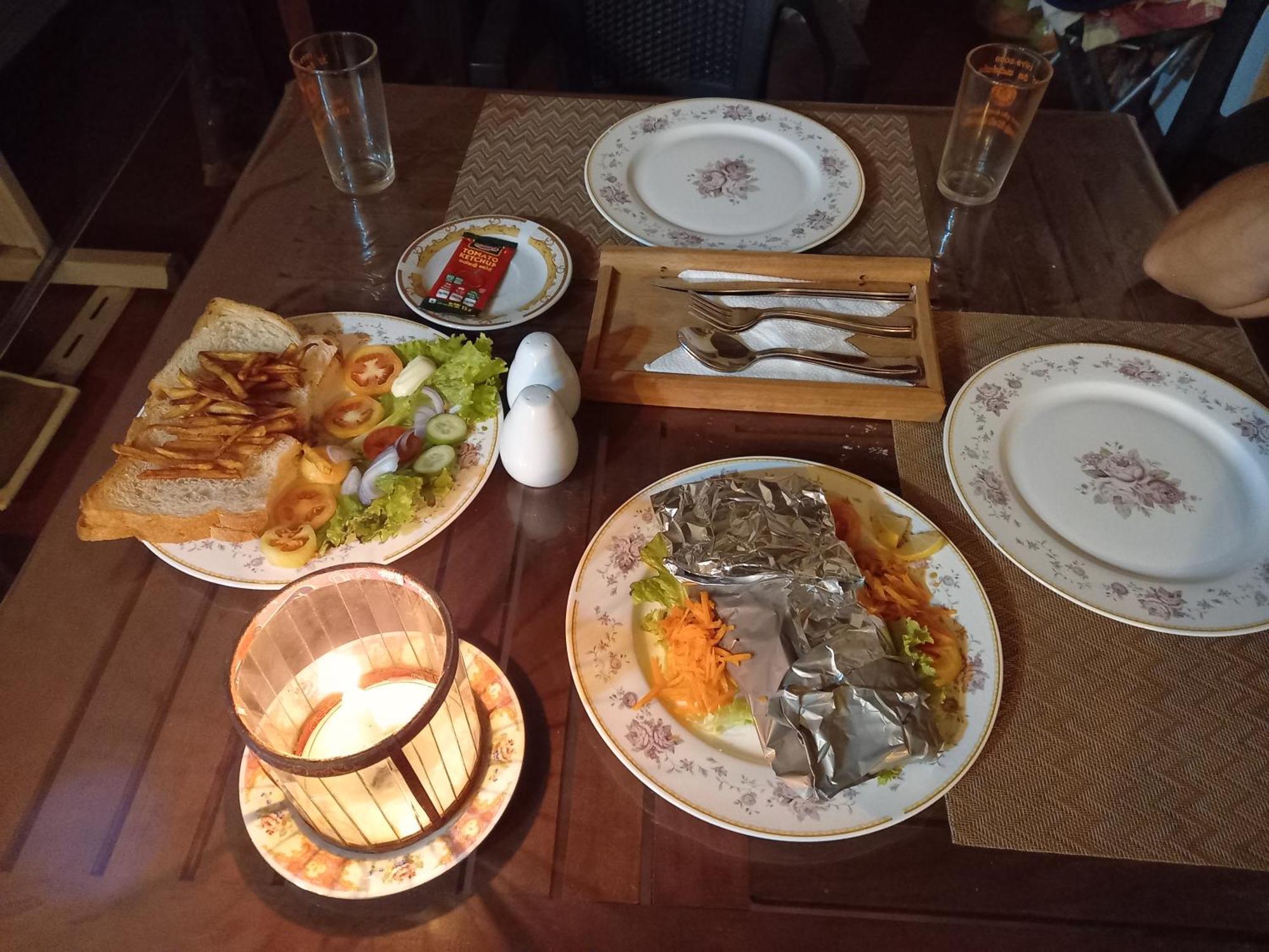 Silent Peacock Villa And Peacock Cafe 坦加拉 外观 照片